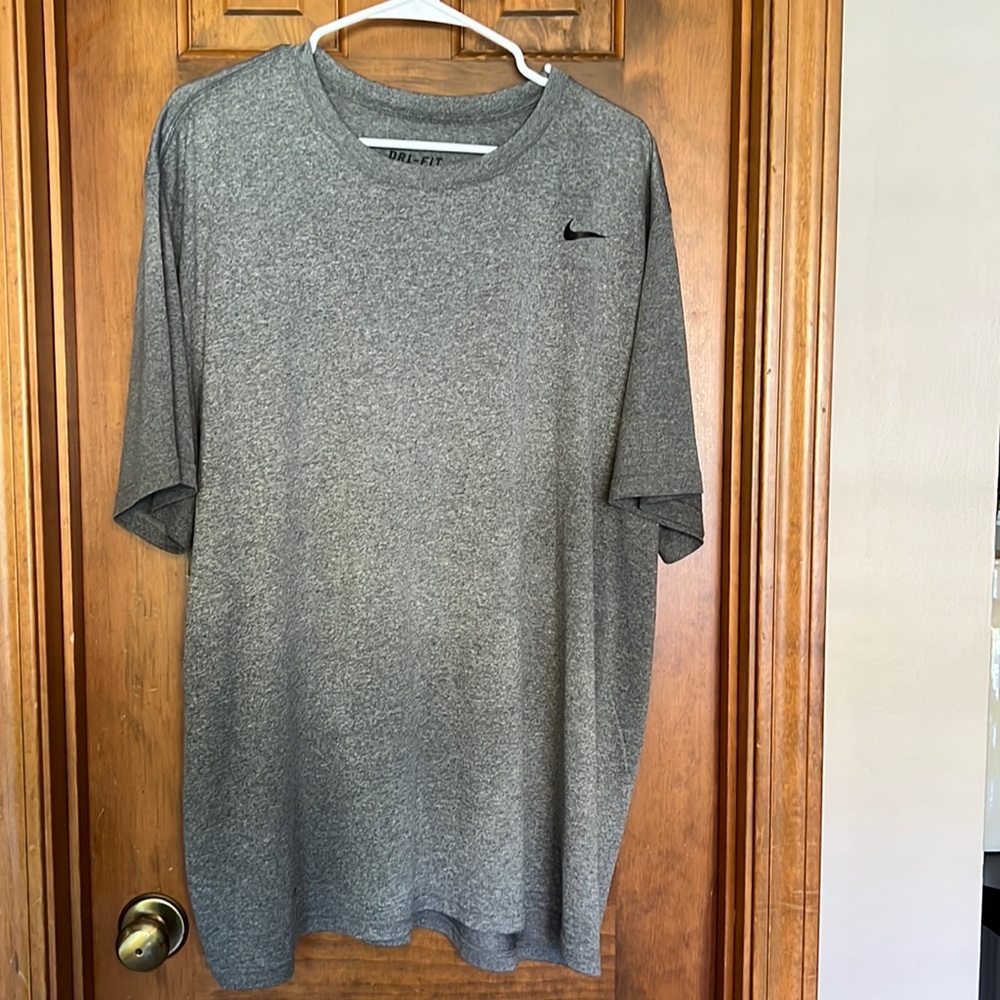 Mens Nike dry-fit T-shirt